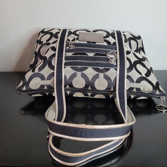 Coach Poppy  Black And Gray Op Art Glam Tote Shoulder Bag - Picture 8 of 15